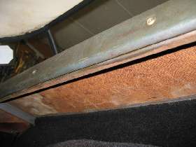 MGA 1500 Coupe parcel shelf