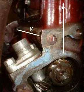 plug above oil filter mount