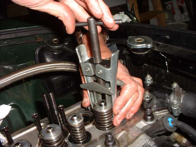 how to compress valve springs without tool